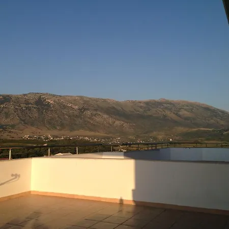 Veranda Apartment *